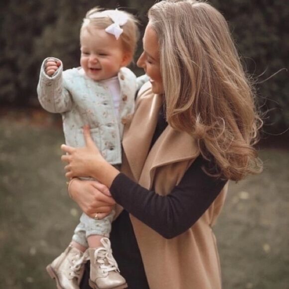 ✨ 2xHP✨OshKosh B'gosh® Pond Floral Jacket ✨ - Picture 2 of 6